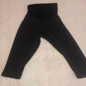 Plus size Maternity Active Capris